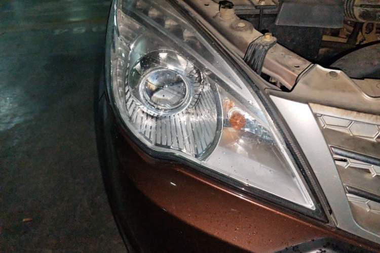 Used BAIC Weiwang M20 2014 1.5L Basic Version BJ415B Right Front Headlight