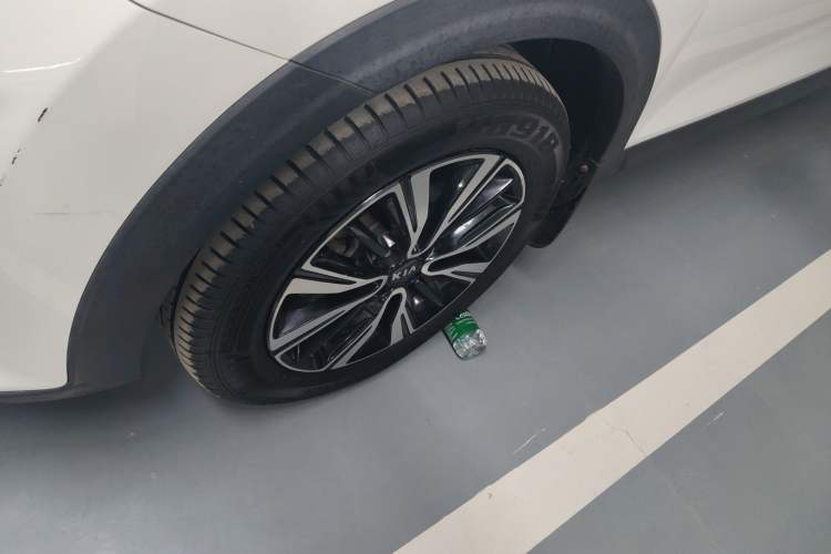 Used Kia kx1 Stonic 2019 1.4L Automatic Fun Edition China V Standard Left Front Wheel Hub