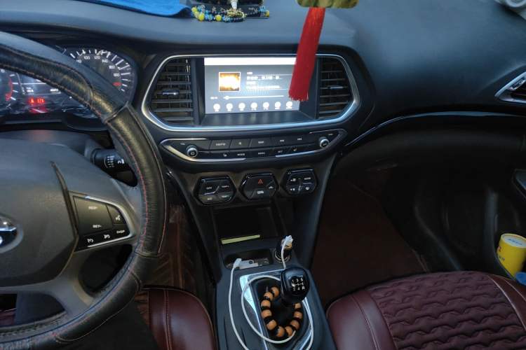 Used GAC Trumpchi GS4 2017 235T Manual Two-Wheel Drive Luxury Edition
