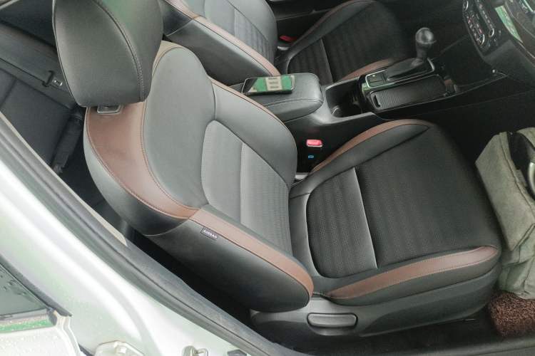 Used Kia K3 (Kai Shen) 2017 1.8L Automatic GLS Right Front Seat