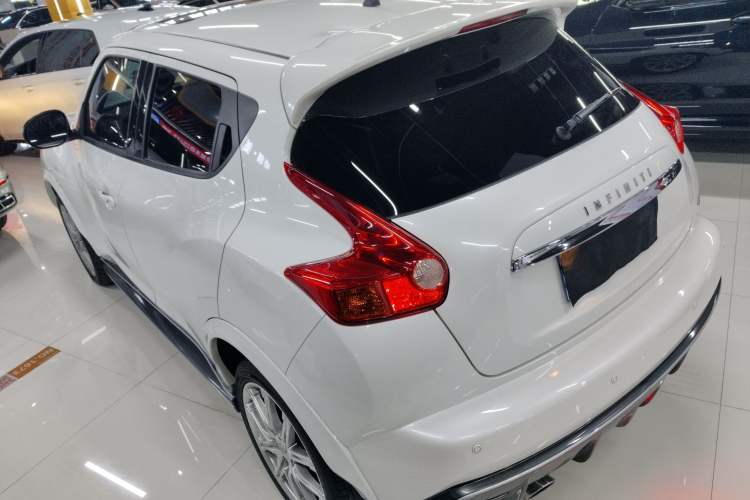 Used Infiniti ESQ 2014 1.6L Spontaneous Edition