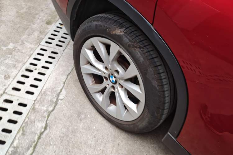 Used BMW X1 2014 sDrive18i Fashion Model Right Rear Wheel Hub