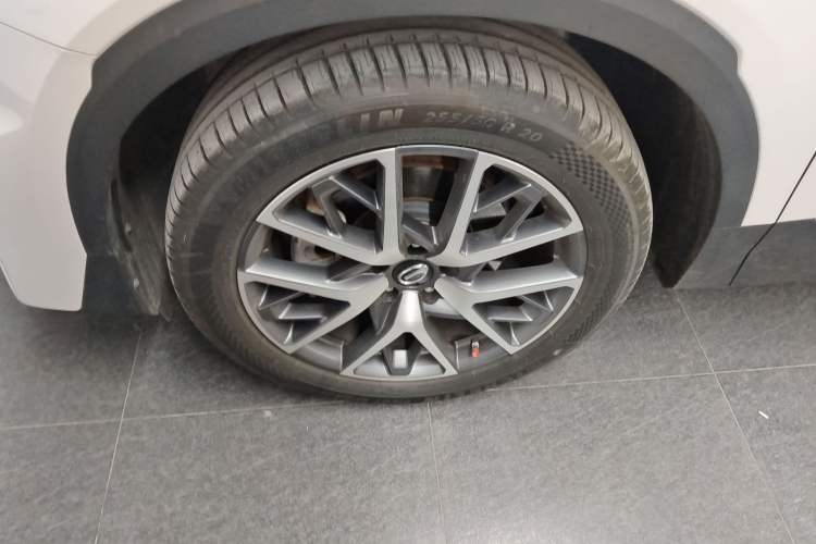 Used GAC Trumpchi GS8 2025 Linghang Series 2.0 TGDI Two-Wheel-Drive Luxury Edition 5 Seats Left Front Wheel Hub