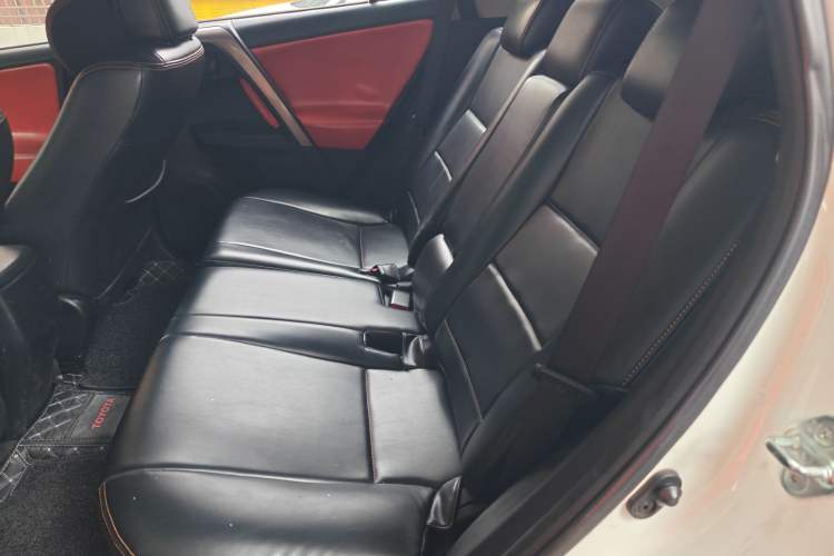 Used Toyota RAV4 2013 2.0L CVT Four-Wheel Drive Fashion Edition