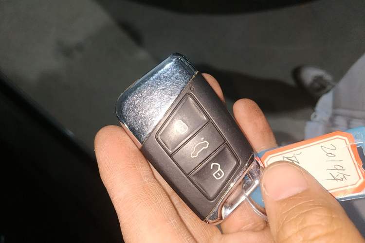 Used Volkswagen Magotan 2019 330TSI DSG Leading Model China VI Standard