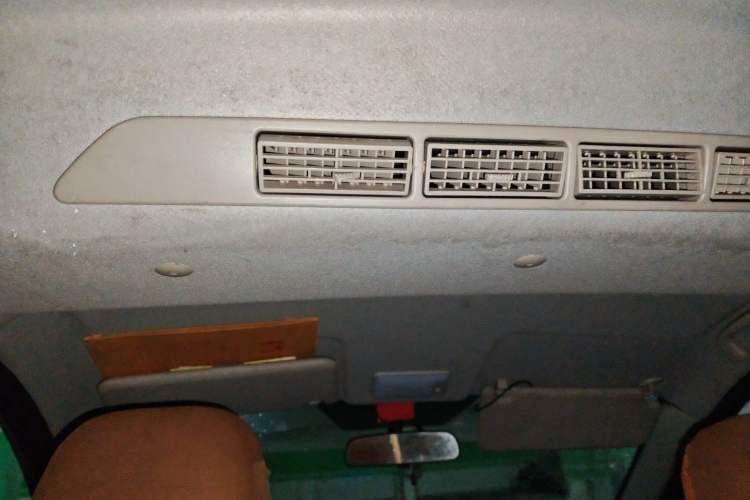 Used BAIC Weiwang M20 2014 1.5L Basic Version BJ415B Headliner