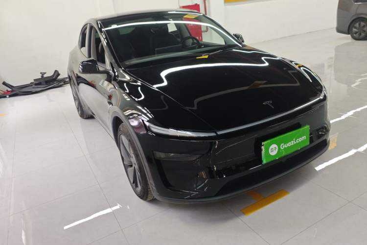 Used Tesla Model Y 2025 Long-Range All-Wheel-Drive Version