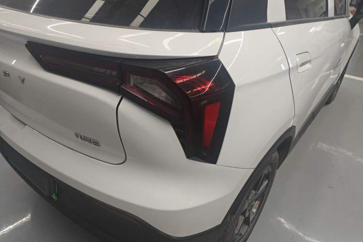 Used Geometry E Firefly 2022 320KM Cute Tiger 4-Seater Right Rear Taillight