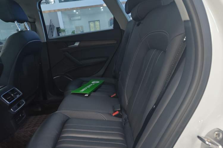 Used Audi Q5L 2022 40T Luxury Elegant Model
