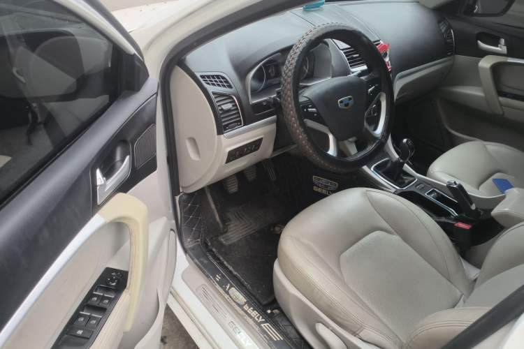 Used Geely Auto Emgrand 2014 Sedan 1.5L Manual Elite Model Driver Seat