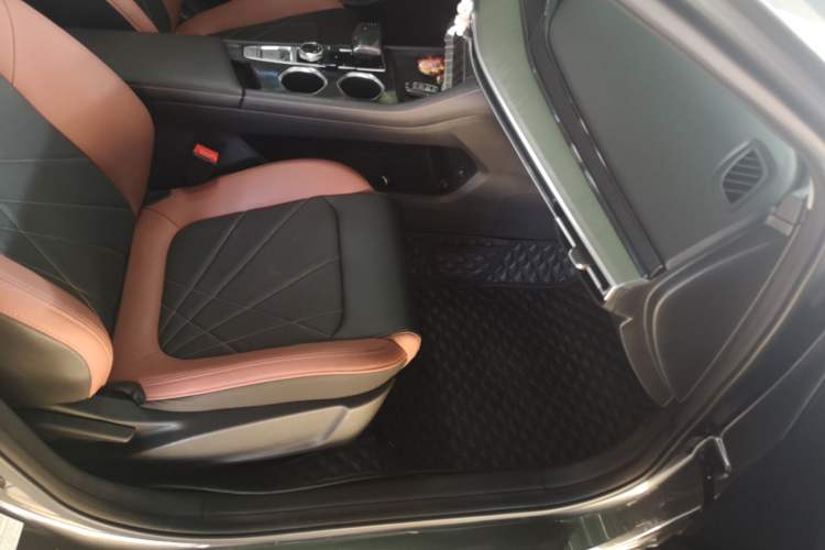 Used Changan Eado 2023 Changan Edition PLUS Blue Whale NE 1.4T GDI DCT Prestige Version
