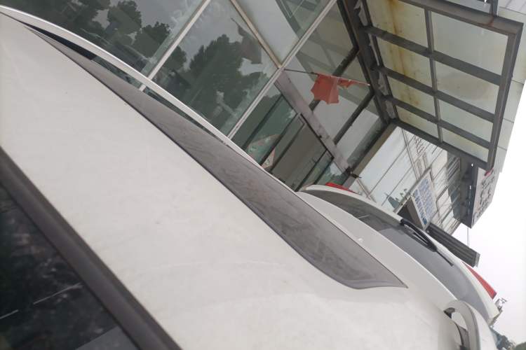 Used Haval H8 2015 2.0T Two-Wheel-Drive Standard Version