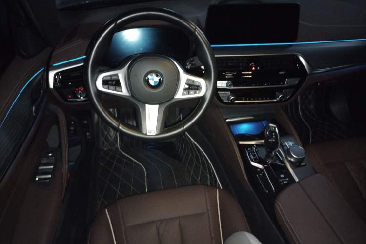 Used BMW 5 Series New Energy 2021 535Le M Sport Package Steering Wheel