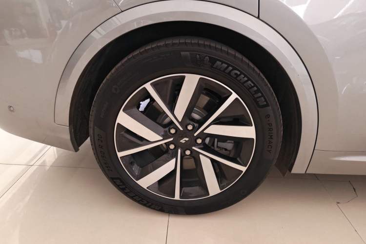 Used Li Auto L8 2023 Pro Model