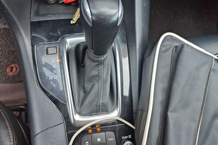 Used Mazda 3 Axela 2016 Sedan 1.5L Automatic Luxury Model
