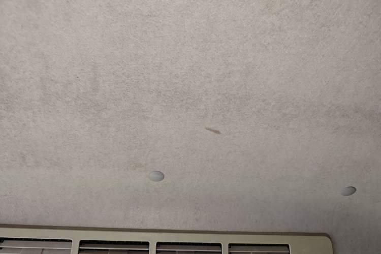 Used Jinbei New Hiace S 2021 1.5L Wealth Central Air-Conditioned Bus China VI Standard Model SWC15M Headliner