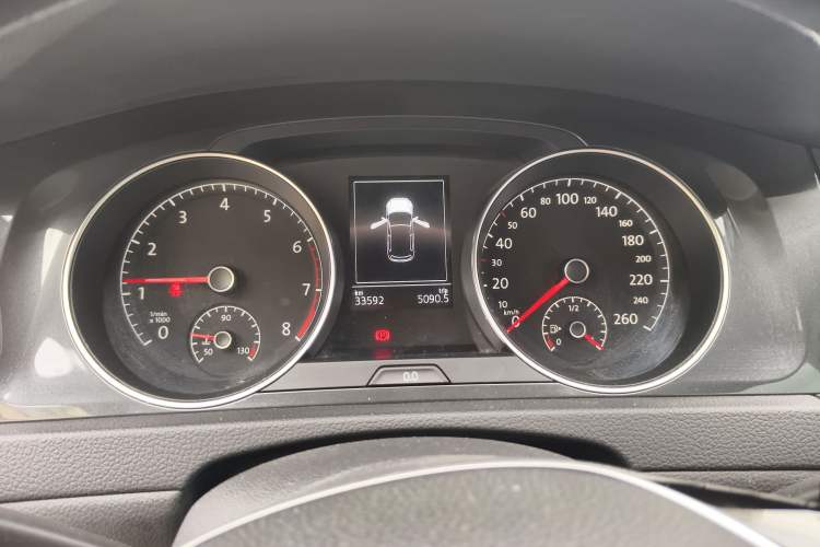 Used Volkswagen Golf 2020 Zhiai Edition 200TSI DSG Comfortable & Ambitious Version