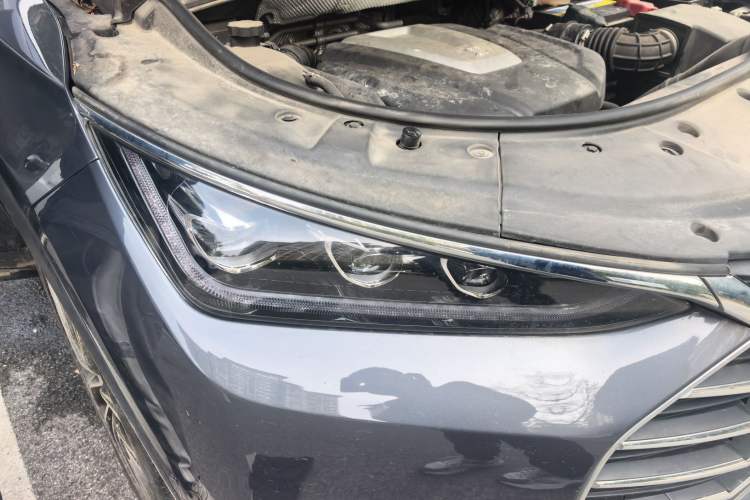 Used BYD Tang 2019 2.0T Automatic SmartConnect Luxury 7-Seater China VI Standard
