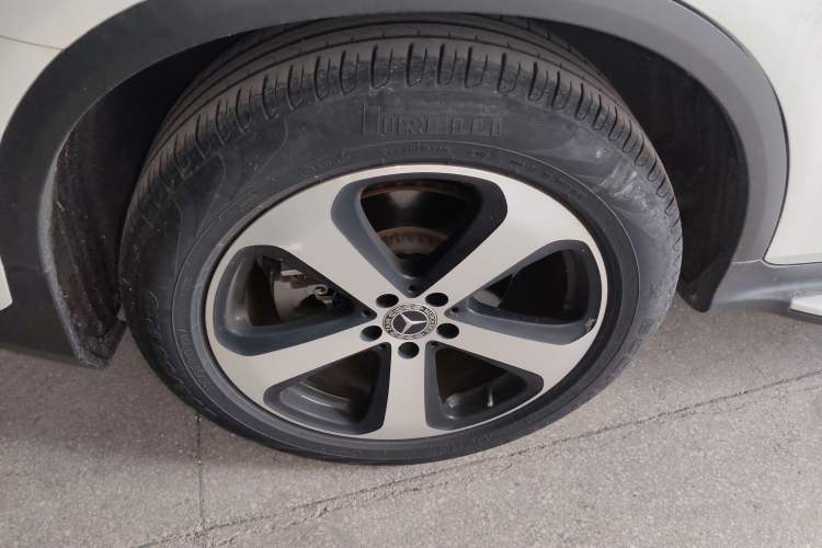 Used Mercedes-Benz GLC 2019 GLC 260 L 4MATIC Dynamic Model Right Rear Wheel Hub