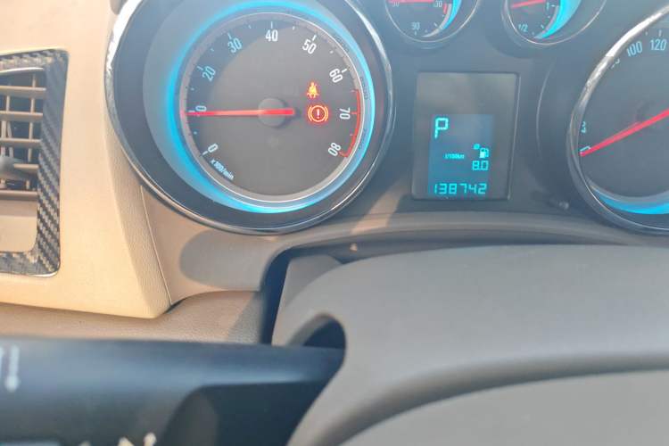 Used Buick GT 2013 GT 1.6L Automatic Fashion Edition Odometer Close Up