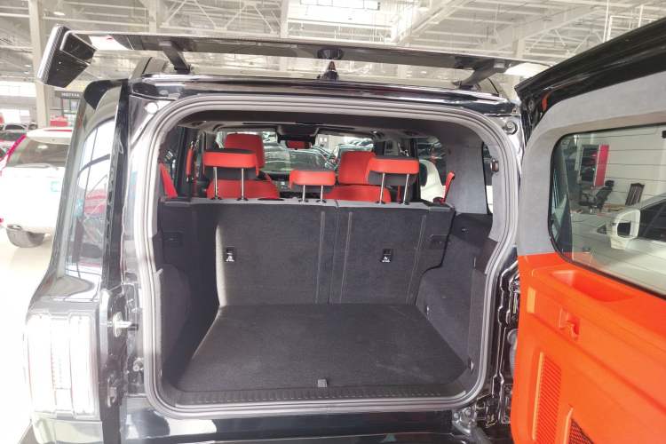 Used Cyberspace Tank 300 2023 2.0T Cyber Knight
