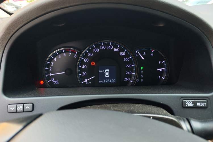 Used Toyota Crown 2010 2.5L Royal Leather Sunroof Edition
