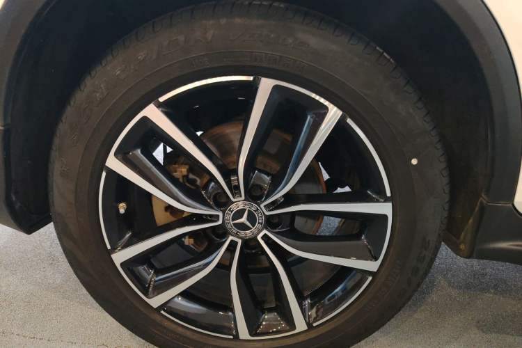 Used Mercedes-Benz GLC 2021 GLC 300 L 4MATIC Dynamic Model