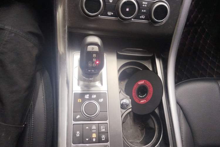 Used Land Rover Range Sport 2017 3.0 SC V6 SE
