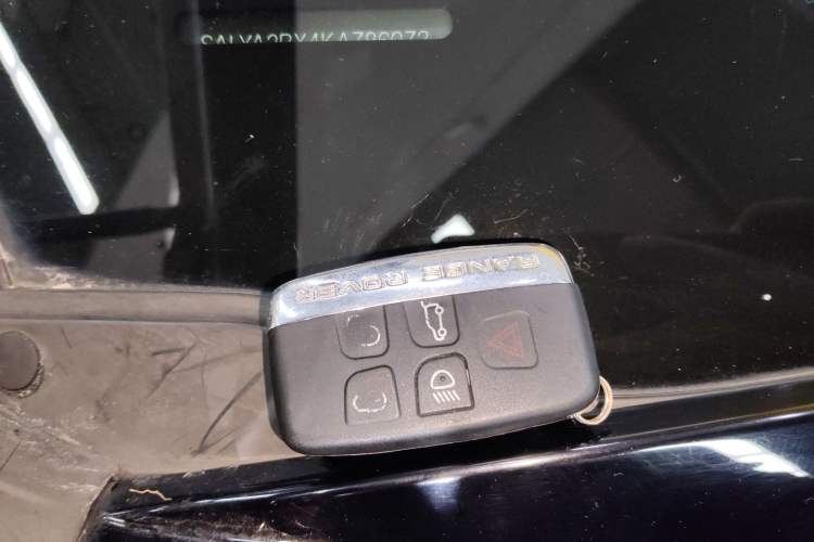 Used Land Rover Range Rover Velar 2019 250 PS
