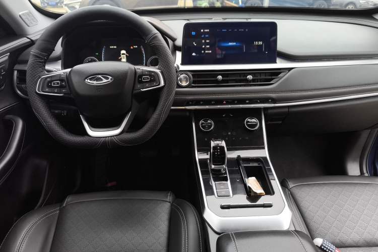 Used Chery Tiggo 8 2019 1.6 TGDI Automatic Elite Model Center Console