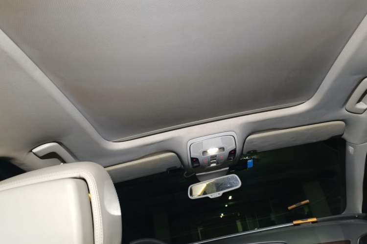 Used Audi A6L 2012 50 TFSI quattro Luxury Model Headliner