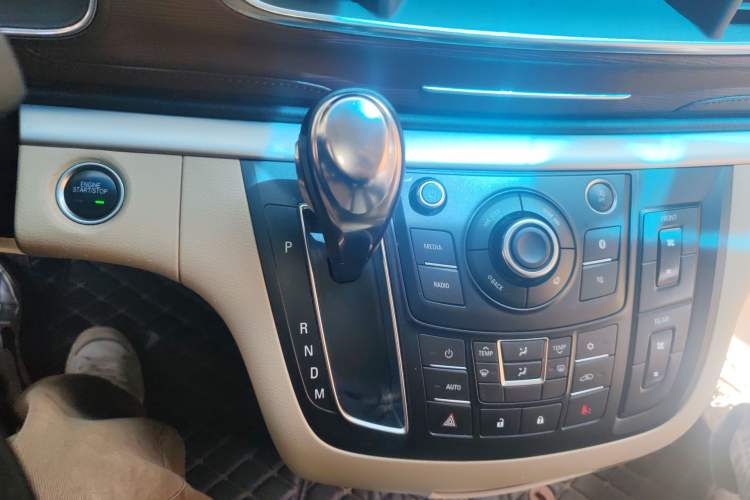 Used Buick GL8 2017 25S Luxury Version China V Standard
