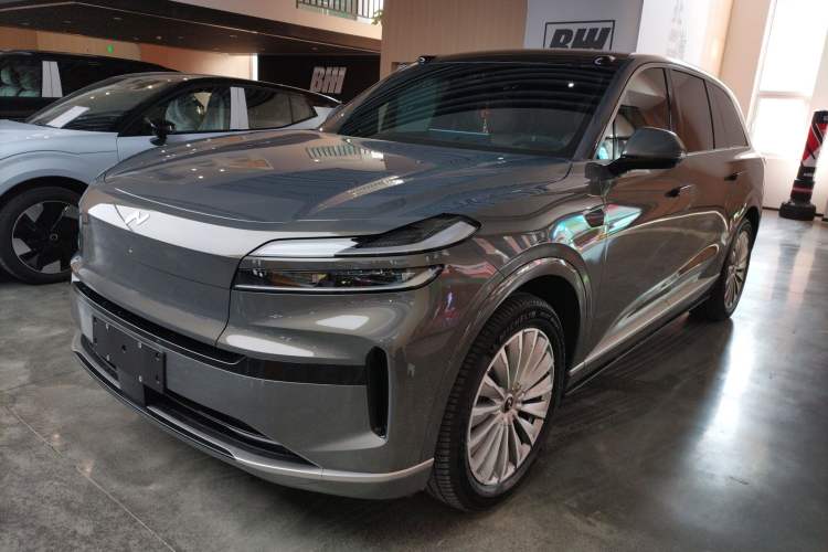 Used ONVO Luxeed L90 2025 Model—Ultra Six-Seater Version