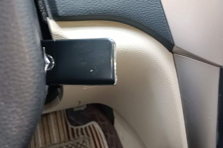 Used Haima S7 2013 2.0L Automatic ZhiShang Version
