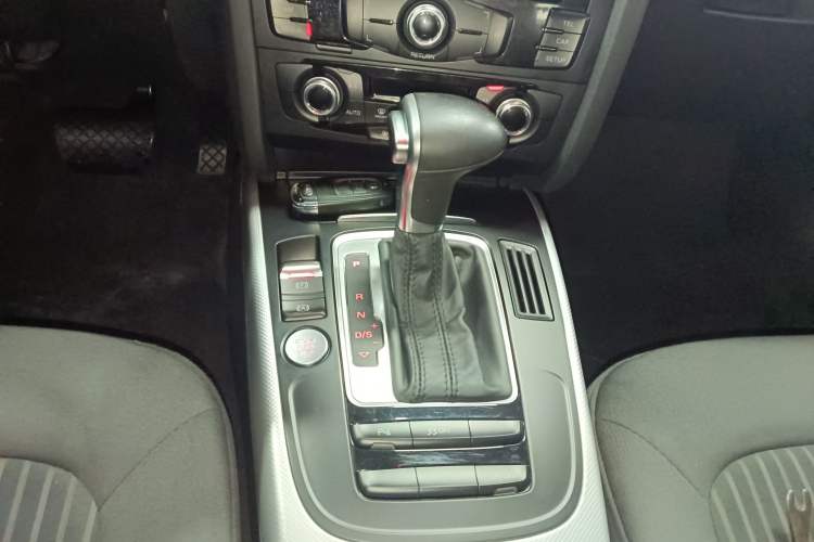 Used Audi A4L 2016 35 TFSI Collector's Edition Automatic Standard Model