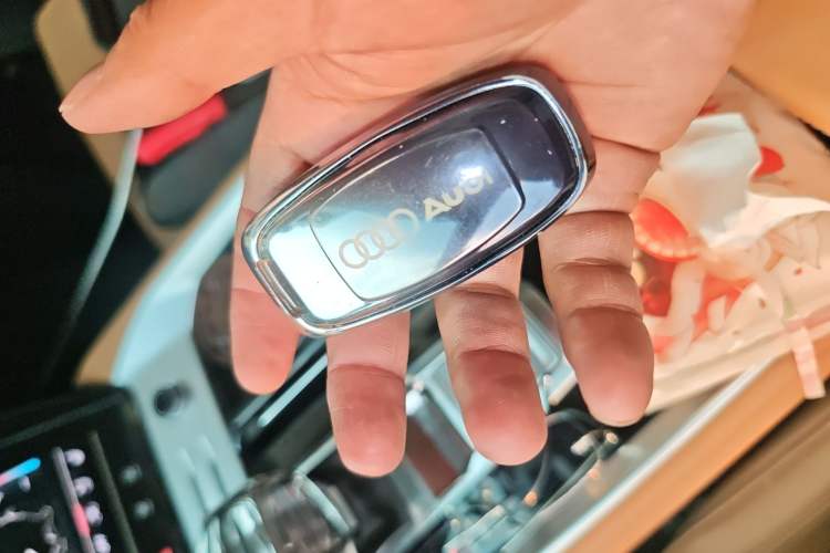 Used Audi Q6 2024 45 TFSI quattro Qiyun Edition Yulin Package 6 seats Vehicle Key