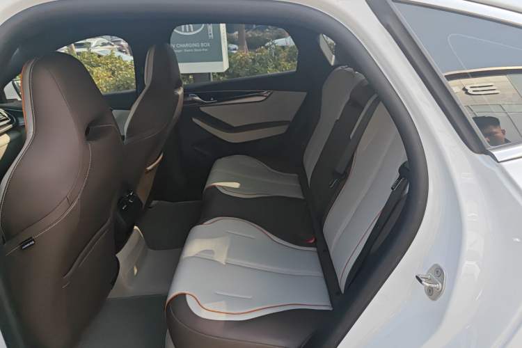 Used BYD Qin PLUS 2024 HONOR Edition DM-i 120KM Excellence Model