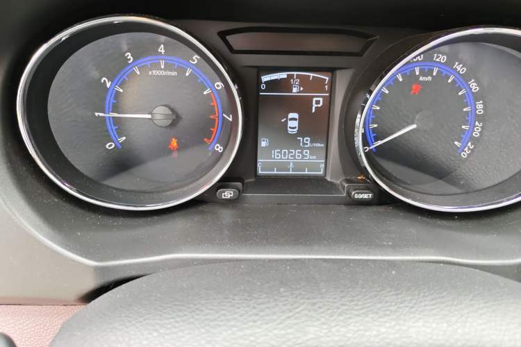 Used FORTHING SX6 2016 1.6L CVT Luxury Model Odometer Close Up