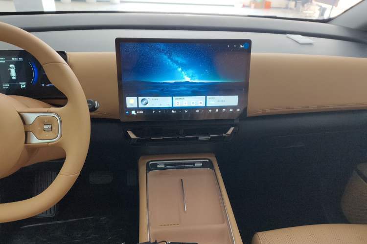 Used Wuling Starlight 730 2025 Model Plug-in Hybrid 125km Luxury Edition
