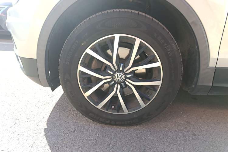 Used Volkswagen Tiguan L 2017 330TSI Automatic Two-Wheel Drive Luxury Edition