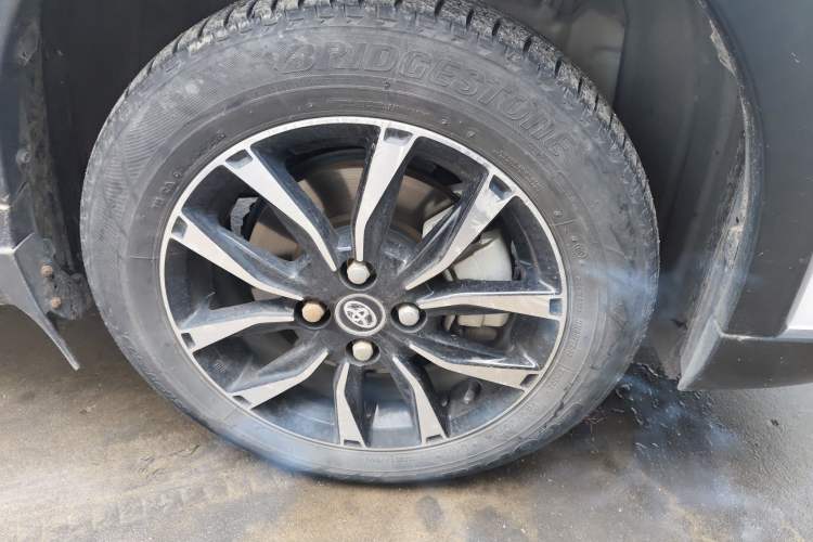 Used Toyota YARiS L Zhi Xuan 2022 X-Trail 1.5L CVT Leading PLUS Edition