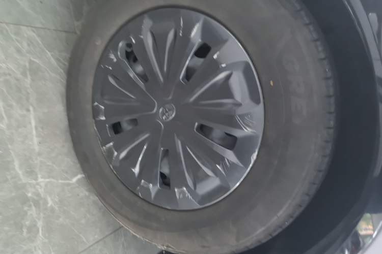Used Toyota bZ3 2023 517 km Elite PRO Left Front Wheel Hub