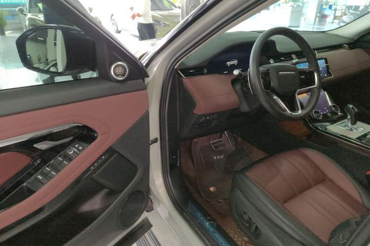 Used Land Rover Range Evoque 2022 Aurora L 249 PS R-Dynamic Luxury Edition
