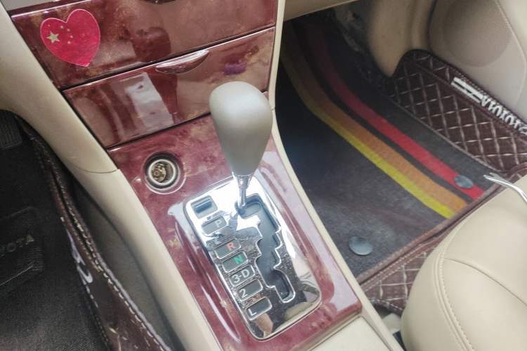 Used Toyota Corolla EX 2011 1.6L Automatic Classic Edition Gear Lever