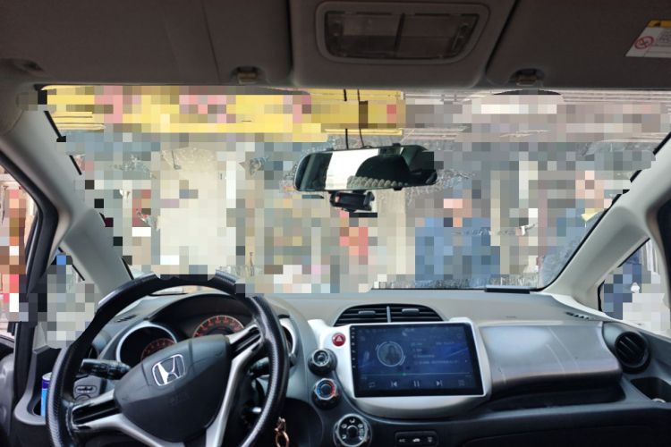 Used Honda Fit 2011 1.3L automatic comfort version
