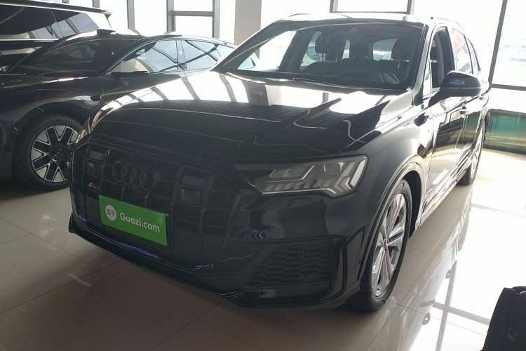 Used Audi Q7 2021 55 TFSI quattro S line Sport model