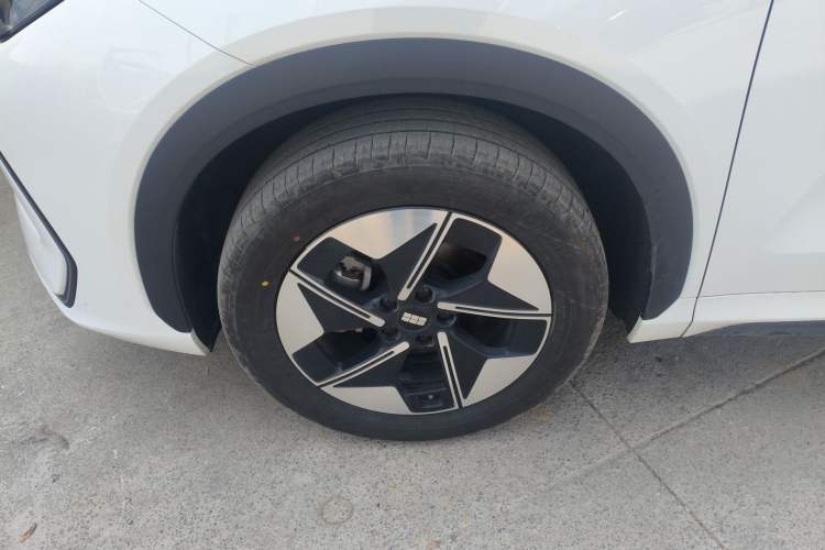 Used Geely Galaxy E5 2024 440km Launch Edition