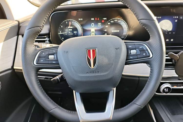 Used Hongqi HS5 2025 2.0T Two-Wheel Drive 600 000-Vehicle Commemorative Edition