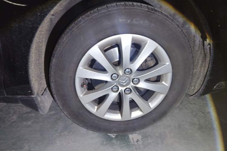 Used Citroen C5 2013 2.0L Automatic Luxury Model Right Front Wheel Hub
