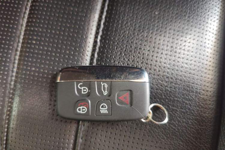 Used Land Rover Discovery Sport 2016 2.0T SE
